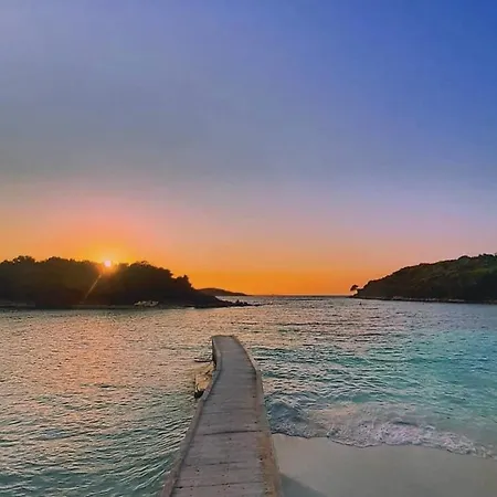Vela * Ksamil